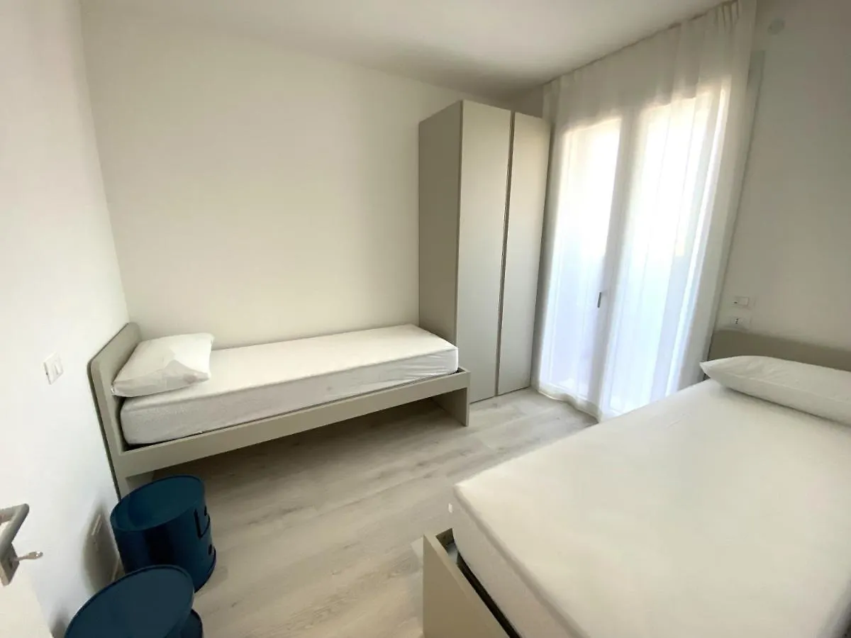 Light Palace 8 - Immobiliare Living Daire Lido di Jesolo 0*,