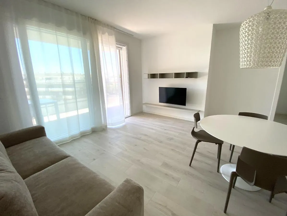 Light Palace 8 - Immobiliare Living Daire Lido di Jesolo İtalya