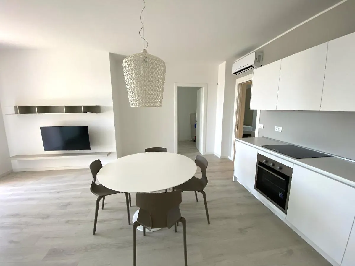 Light Palace 8 - Immobiliare Living Daire Lido di Jesolo İtalya